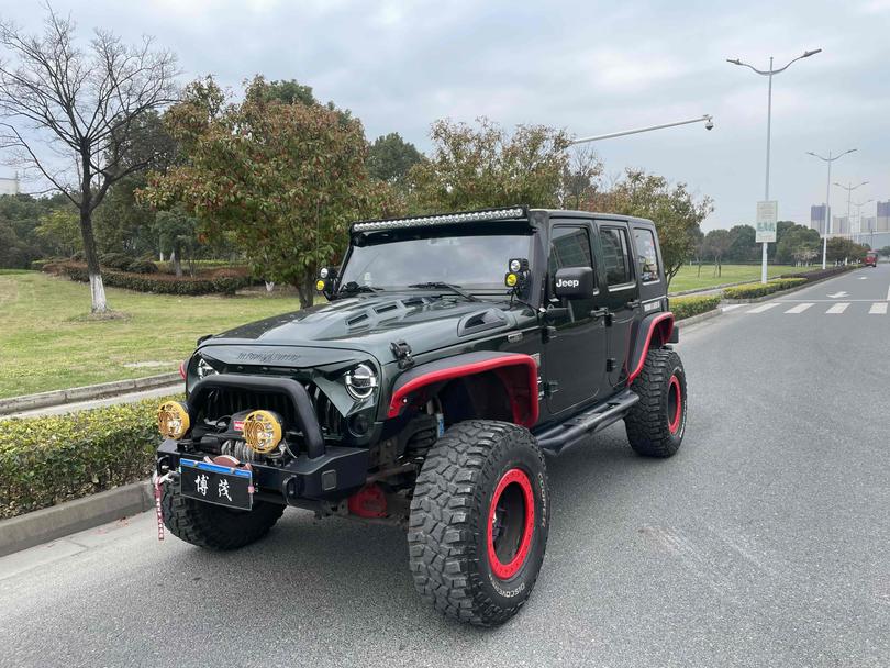 r1023975-jeep-wrangler-2011_0
