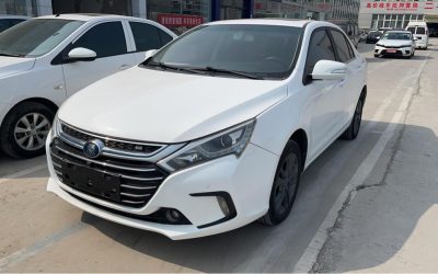 BYD BYD Song L DM-i в цвете и кузовом – это идеальный выбор среди китайских автомобилей. Доступная цена и надежность гарантированы.