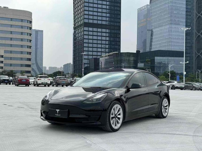 Tesla Tesla Model 3 в цвете и кузовом – это идеальный выбор среди китайских автомобилей. Доступная цена и надежность гарантированы.