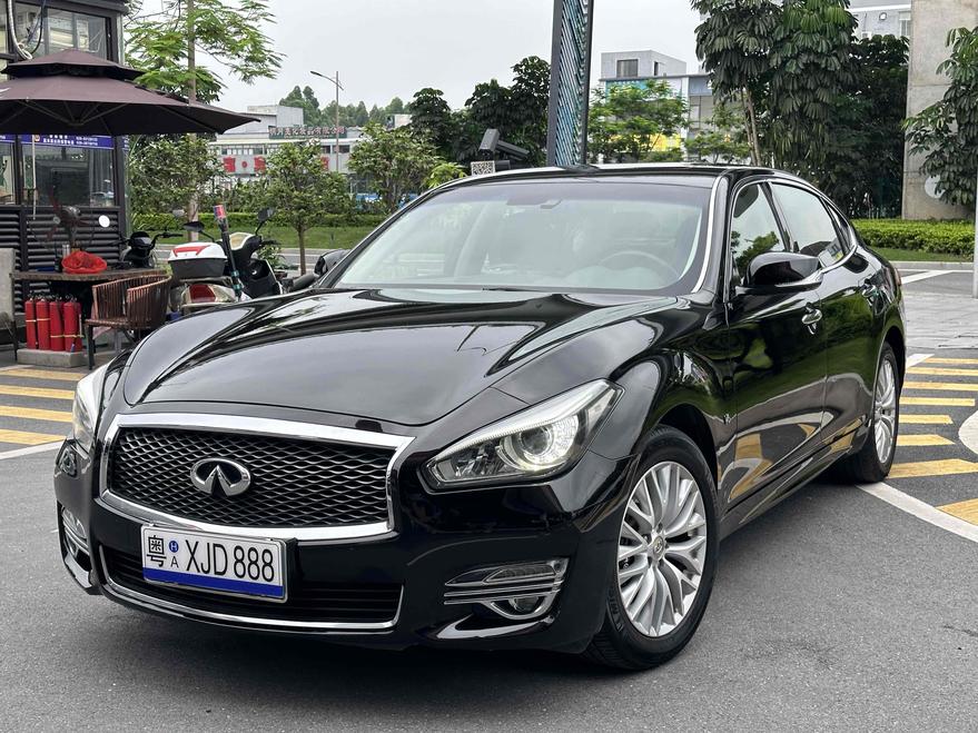 r1024060-infiniti-q70-2016_0