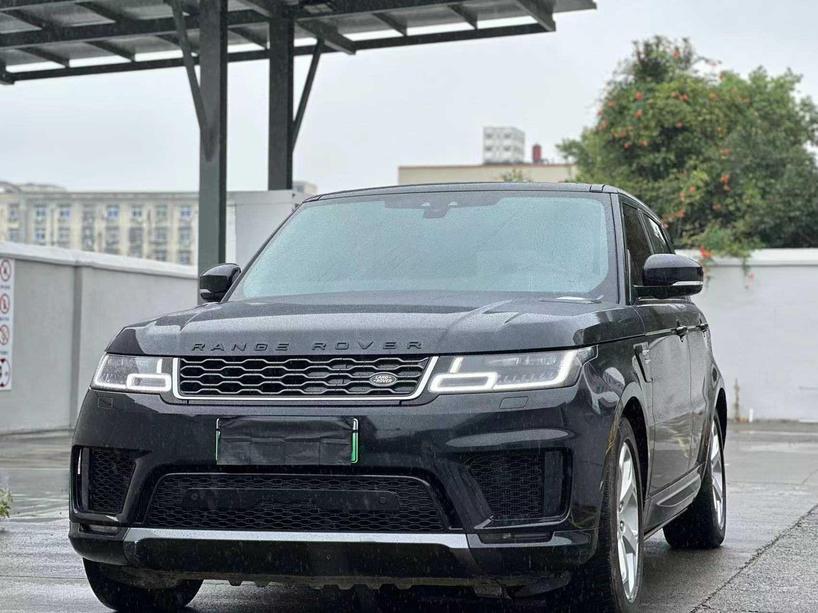 Land Rover Land Rover Range Rover Sport EV в цвете и кузовом – это идеальный выбор среди китайских автомобилей. Доступная цена и надежность гарантированы.
