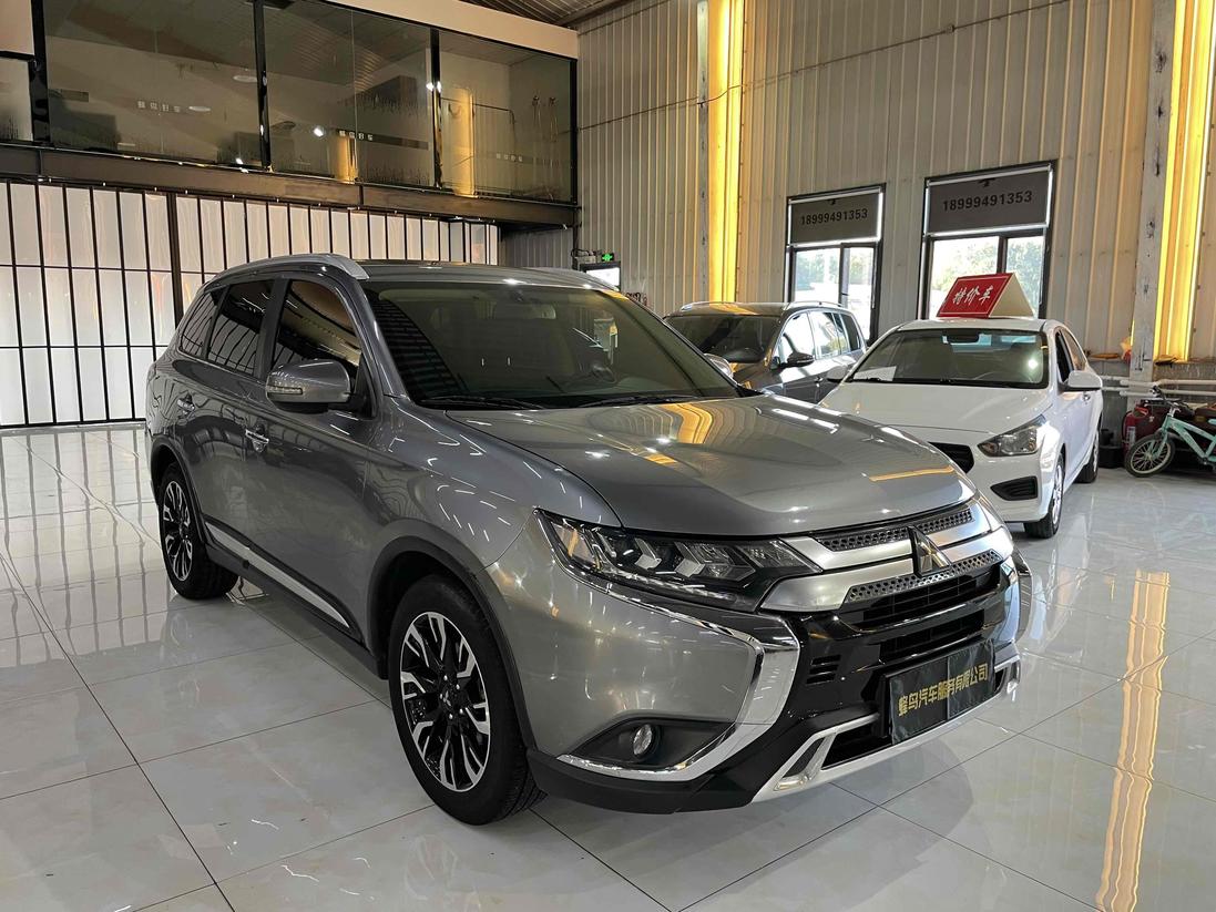 r1024195-mitsubishi-outlander-2019_0