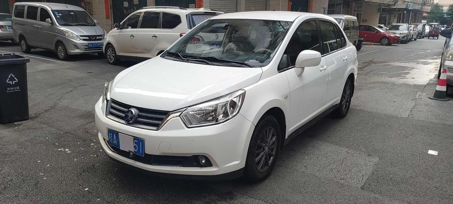 Venucia Venucia D50 в цвете и кузовом – это идеальный выбор среди китайских автомобилей. Доступная цена и надежность гарантированы.