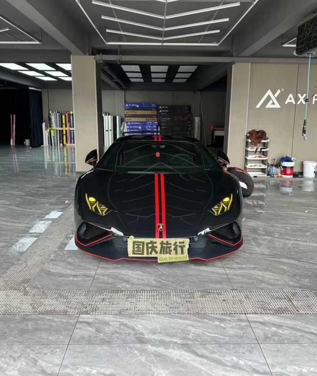 Lamborghini Lamborghini Huracán в цвете и кузовом – это идеальный выбор среди китайских автомобилей. Доступная цена и надежность гарантированы.