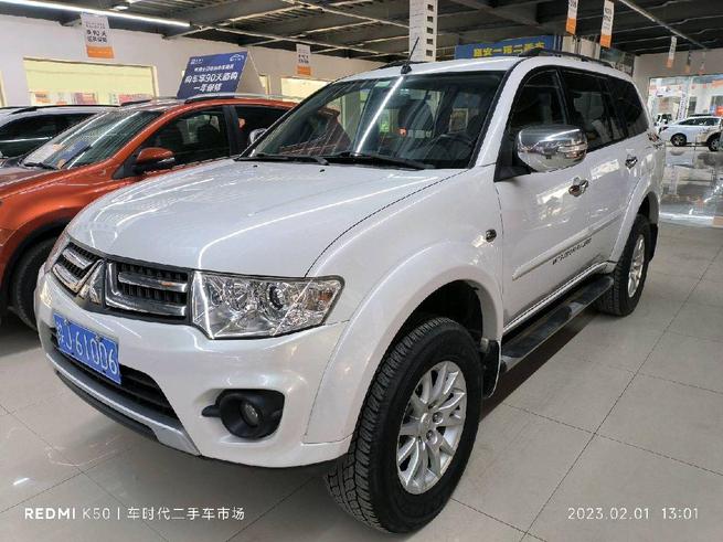 Mitsubishi Mitsubishi Pajero Sport в цвете и кузовом – это идеальный выбор среди китайских автомобилей. Доступная цена и надежность гарантированы.