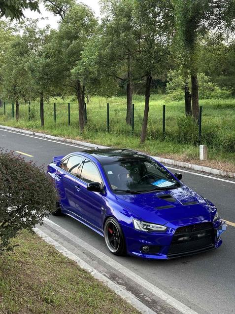Mitsubishi Mitsubishi Lancer в цвете и кузовом – это идеальный выбор среди китайских автомобилей. Доступная цена и надежность гарантированы.