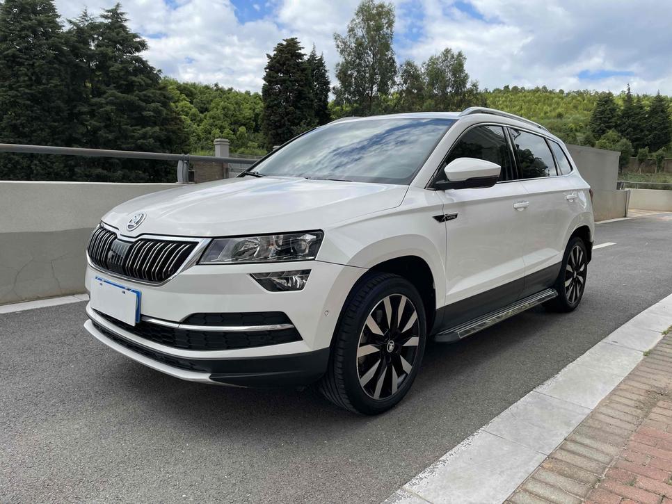 Skoda Skoda Karoq в цвете и кузовом – это идеальный выбор среди китайских автомобилей. Доступная цена и надежность гарантированы.