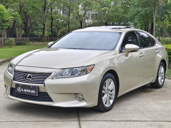 r1024306-lexus-es-2014_0