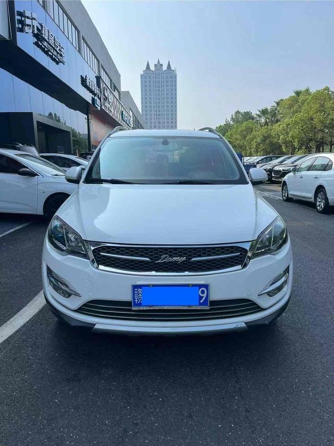 Zotye Zotye Damy X5 в цвете и кузовом – это идеальный выбор среди китайских автомобилей. Доступная цена и надежность гарантированы.