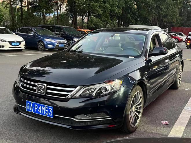Zotye Zotye Z700 в цвете и кузовом – это идеальный выбор среди китайских автомобилей. Доступная цена и надежность гарантированы.