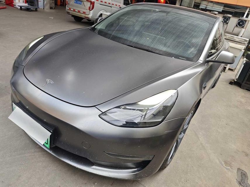 Tesla Tesla Model 3 в цвете и кузовом – это идеальный выбор среди китайских автомобилей. Доступная цена и надежность гарантированы.