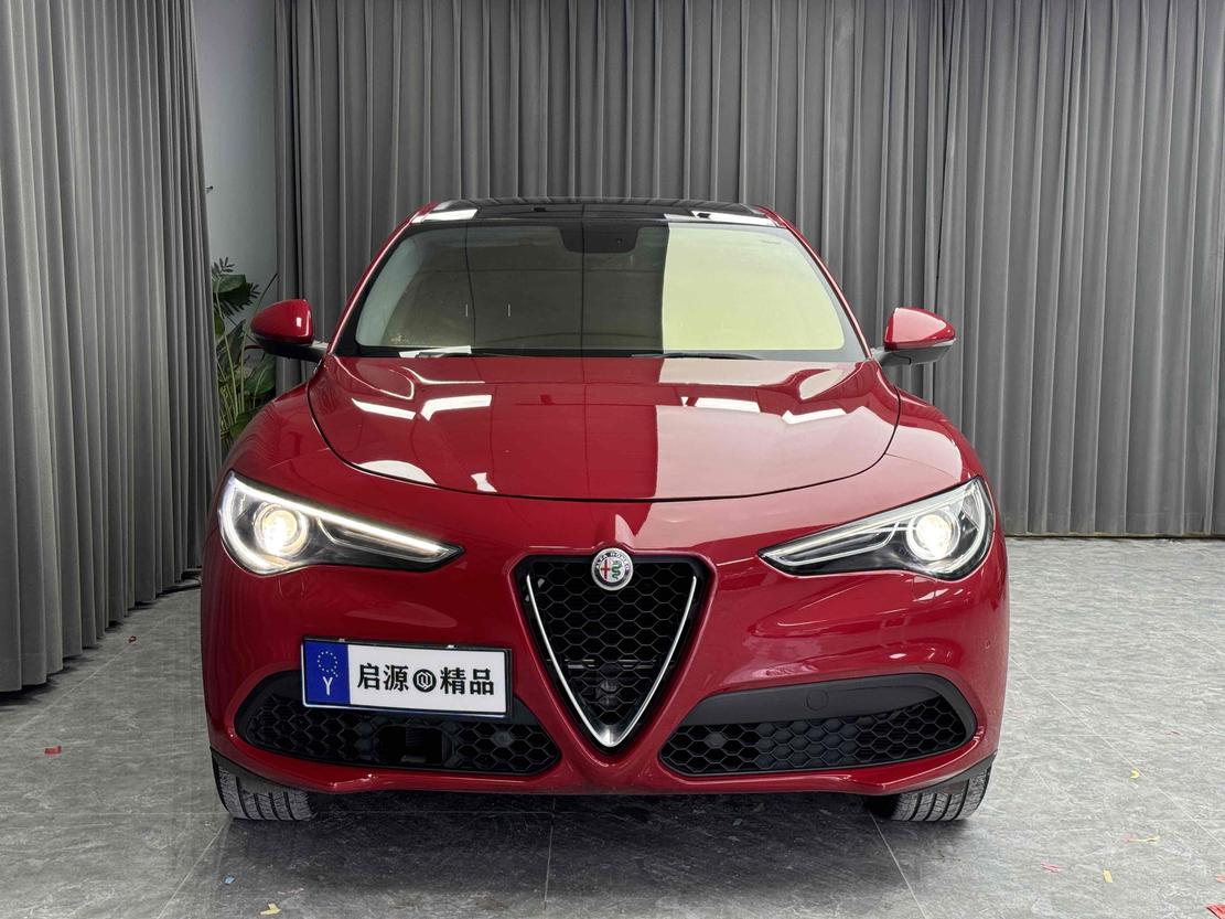 Alfa Romeo Alfa Romeo Stelvio в цвете и кузовом – это идеальный выбор среди китайских автомобилей. Доступная цена и надежность гарантированы.