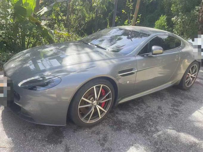 Aston Martin Aston Martin V8 Vantage в цвете и кузовом – это идеальный выбор среди китайских автомобилей. Доступная цена и надежность гарантированы.