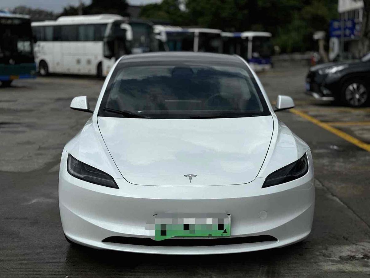 r1024484-tesla-model-3-2024_0