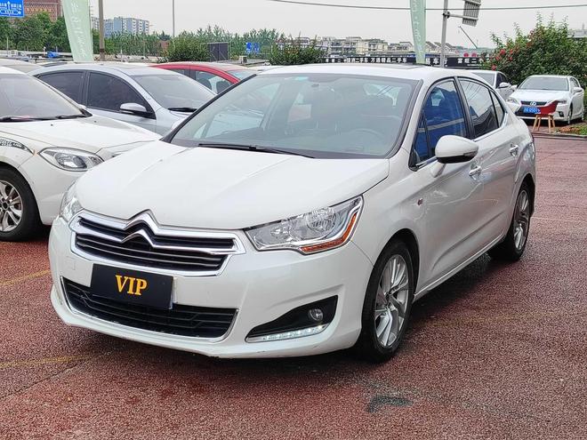r1024622-citroen-c4l-2013_0