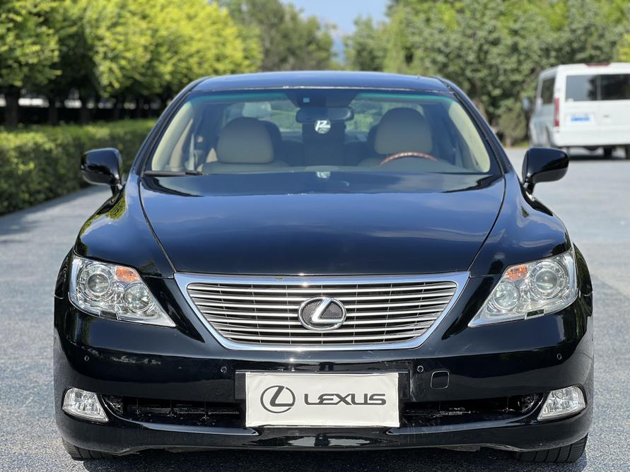Lexus Lexus LS в цвете и кузовом – это идеальный выбор среди китайских автомобилей. Доступная цена и надежность гарантированы.