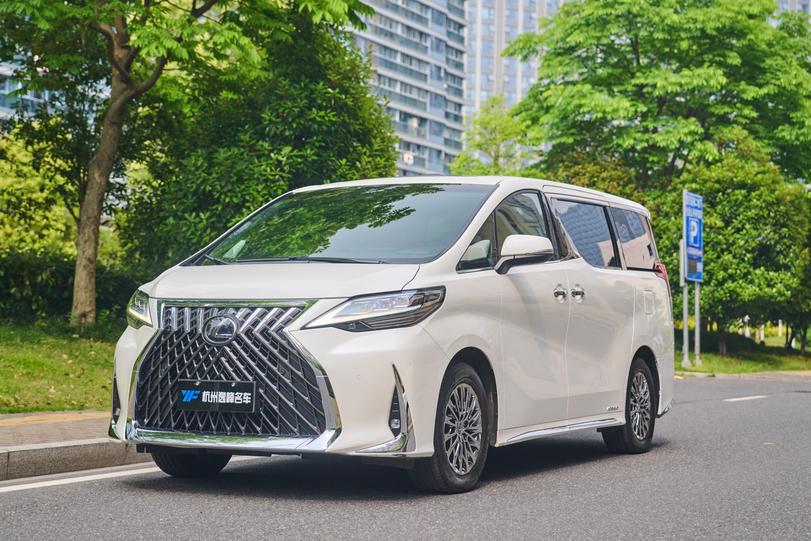 Lexus Lexus LM в цвете и кузовом – это идеальный выбор среди китайских автомобилей. Доступная цена и надежность гарантированы.