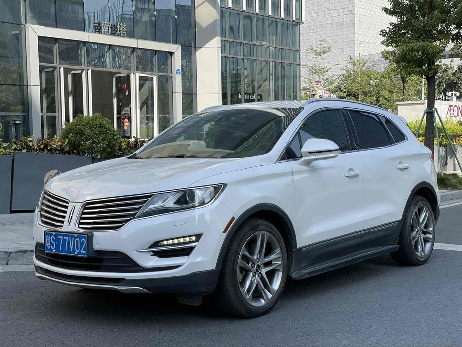 Lincoln Lincoln MKC в цвете и кузовом – это идеальный выбор среди китайских автомобилей. Доступная цена и надежность гарантированы.