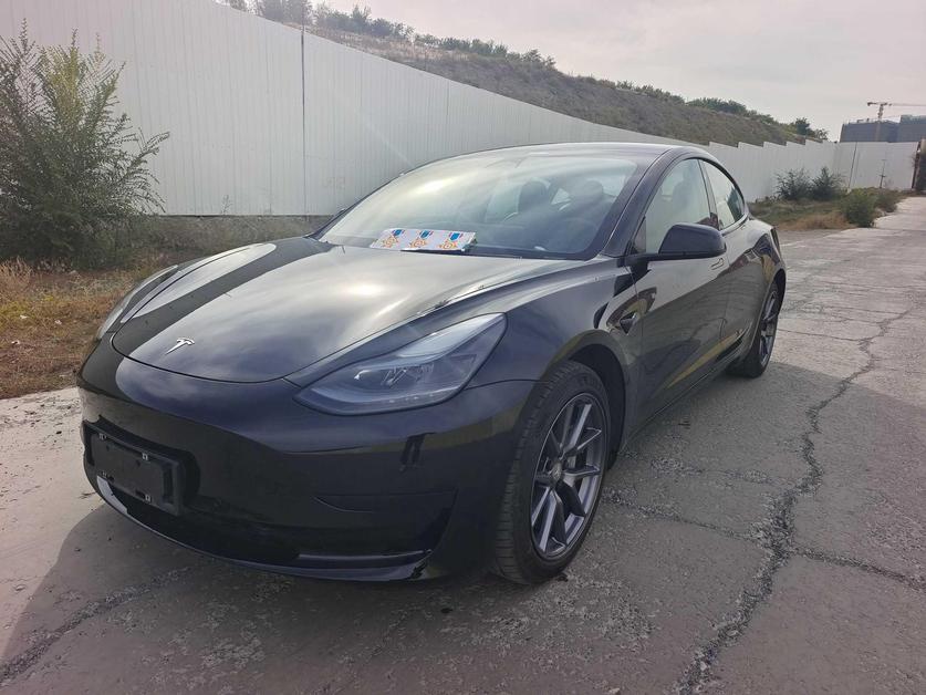 Tesla Tesla Model 3 в цвете и кузовом – это идеальный выбор среди китайских автомобилей. Доступная цена и надежность гарантированы.
