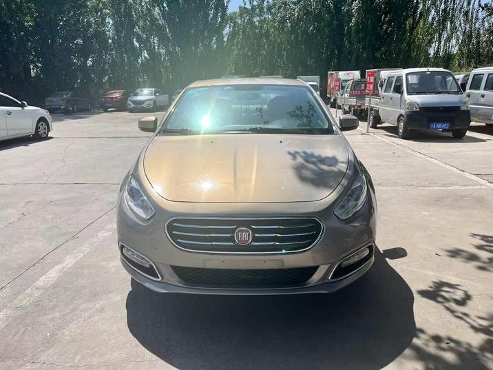 Fiat Fiat Viaggio в цвете и кузовом – это идеальный выбор среди китайских автомобилей. Доступная цена и надежность гарантированы.