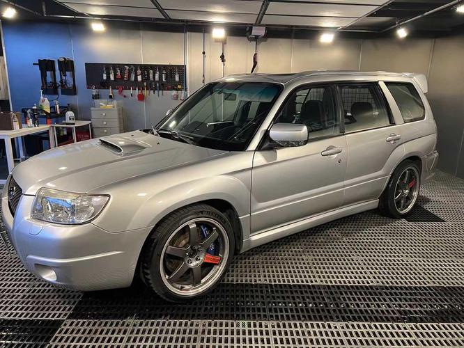 Subaru Subaru Forester в цвете и кузовом – это идеальный выбор среди китайских автомобилей. Доступная цена и надежность гарантированы.