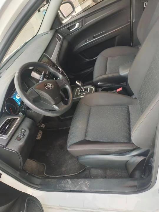 Bestune Bestune B30EV в цвете и кузовом – это идеальный выбор среди китайских автомобилей. Доступная цена и надежность гарантированы.