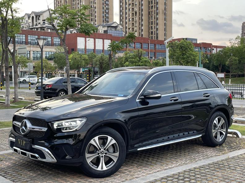 Mercedes-Benz Mercedes-Benz GLC в цвете и кузовом – это идеальный выбор среди китайских автомобилей. Доступная цена и надежность гарантированы.