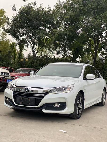 Honda Honda Accord в цвете и кузовом – это идеальный выбор среди китайских автомобилей. Доступная цена и надежность гарантированы.