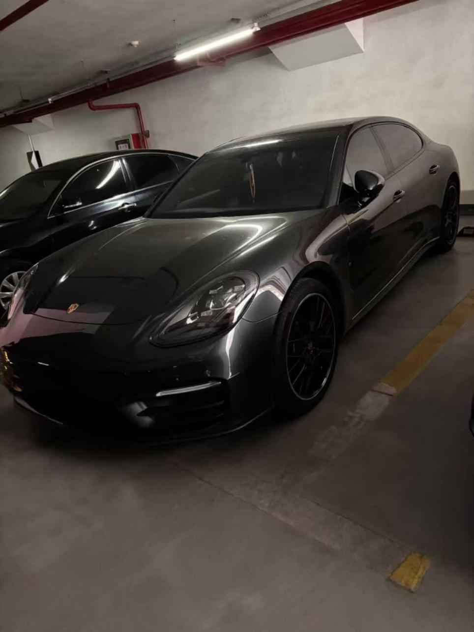Porsche Porsche Panamera в цвете и кузовом – это идеальный выбор среди китайских автомобилей. Доступная цена и надежность гарантированы.