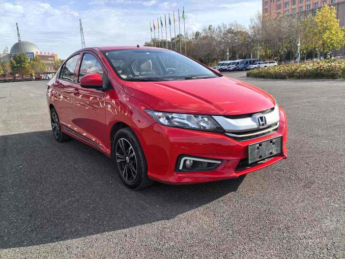 Honda Honda City в цвете и кузовом – это идеальный выбор среди китайских автомобилей. Доступная цена и надежность гарантированы.