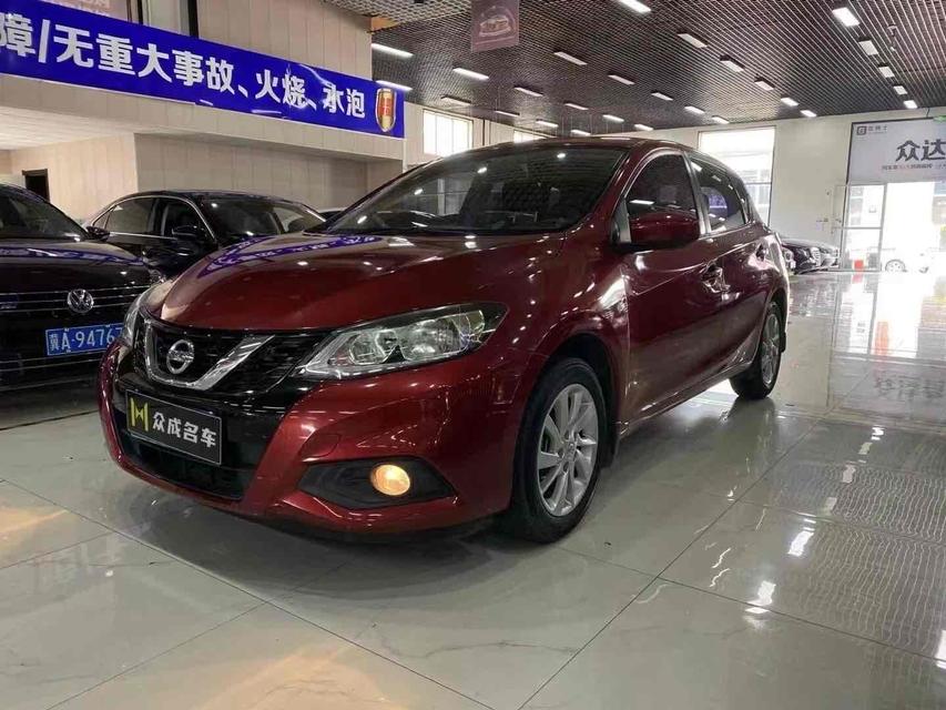 Nissan Nissan Tiida в цвете и кузовом – это идеальный выбор среди китайских автомобилей. Доступная цена и надежность гарантированы.