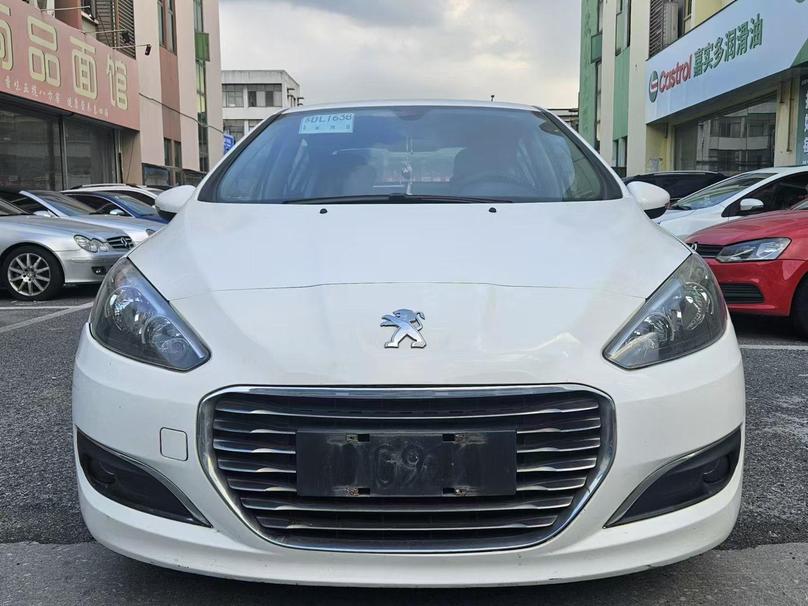 Peugeot Peugeot 308 в цвете и кузовом – это идеальный выбор среди китайских автомобилей. Доступная цена и надежность гарантированы.