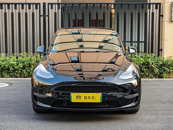 Tesla Tesla Model Y в цвете и кузовом – это идеальный выбор среди китайских автомобилей. Доступная цена и надежность гарантированы.