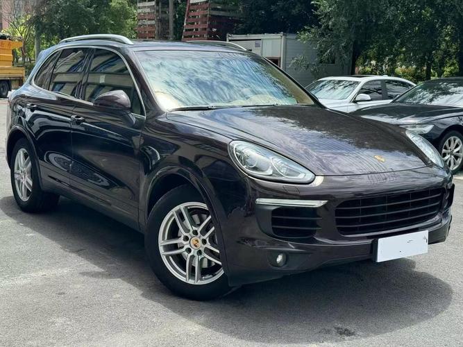 Porsche Porsche Cayenne в цвете и кузовом – это идеальный выбор среди китайских автомобилей. Доступная цена и надежность гарантированы.