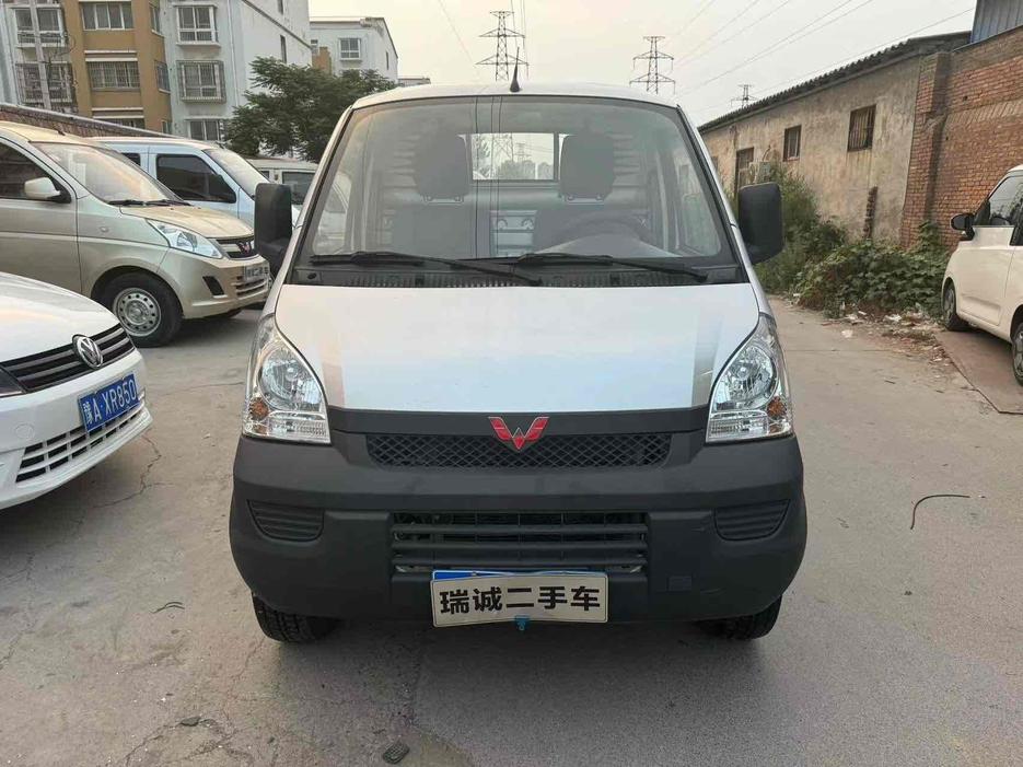 WuLing Wuling Rongguang light truck в цвете и кузовом – это идеальный выбор среди китайских автомобилей. Доступная цена и надежность гарантированы.