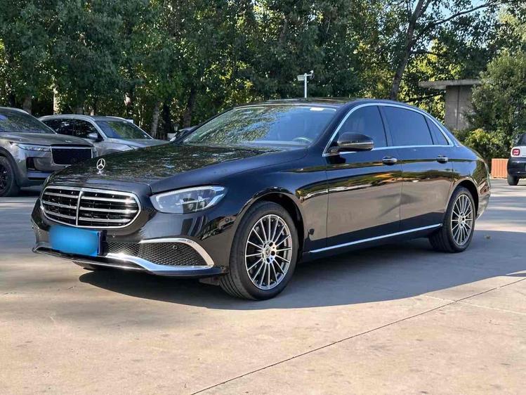 Mercedes-Benz Mercedes-Benz E-Class в цвете и кузовом – это идеальный выбор среди китайских автомобилей. Доступная цена и надежность гарантированы.