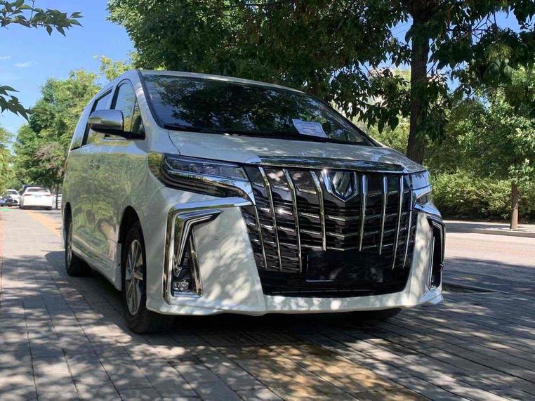 Toyota Toyota Alphard в цвете и кузовом – это идеальный выбор среди китайских автомобилей. Доступная цена и надежность гарантированы.