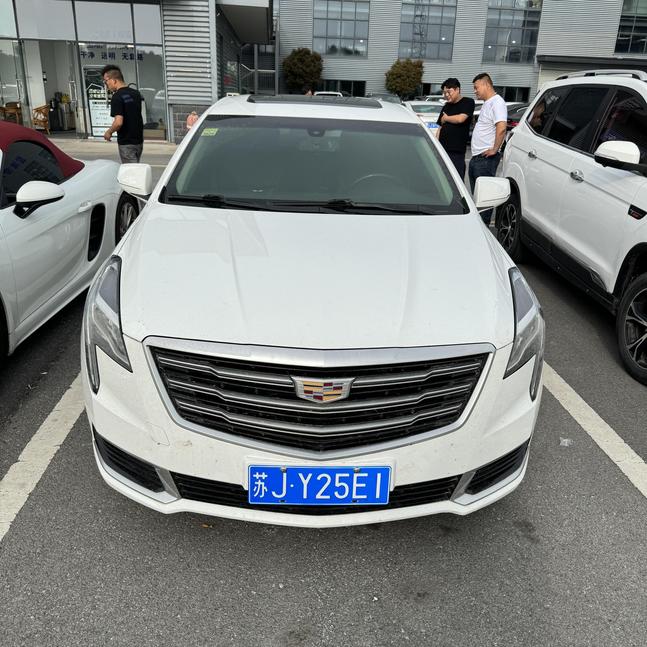 Cadillac Cadillac XTS в цвете и кузовом – это идеальный выбор среди китайских автомобилей. Доступная цена и надежность гарантированы.