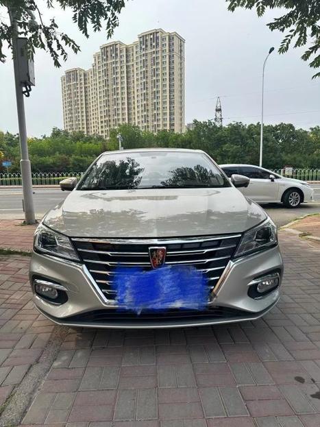 Roewe Roewe 350 в цвете и кузовом – это идеальный выбор среди китайских автомобилей. Доступная цена и надежность гарантированы.