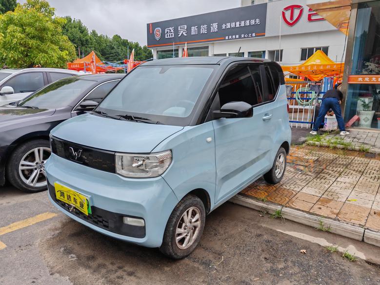 WuLing Wuling Hongguang MINI EV в цвете и кузовом – это идеальный выбор среди китайских автомобилей. Доступная цена и надежность гарантированы.