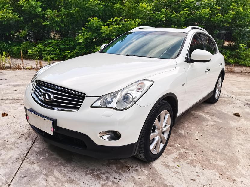 Infiniti Infiniti EX в цвете и кузовом – это идеальный выбор среди китайских автомобилей. Доступная цена и надежность гарантированы.