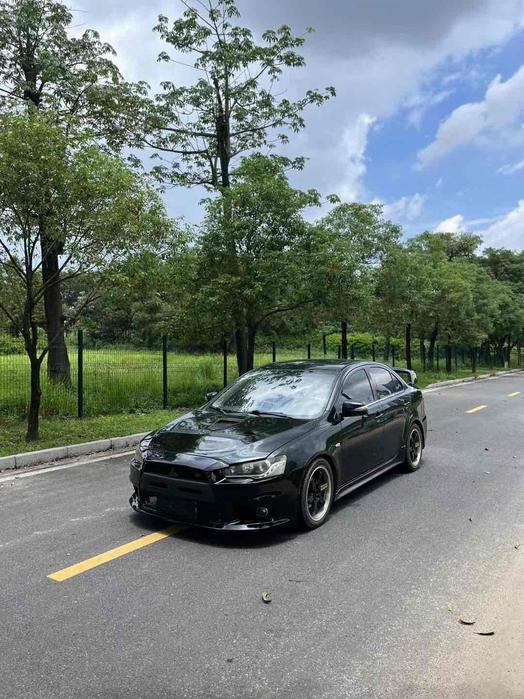 Mitsubishi Mitsubishi Lancer в цвете и кузовом – это идеальный выбор среди китайских автомобилей. Доступная цена и надежность гарантированы.