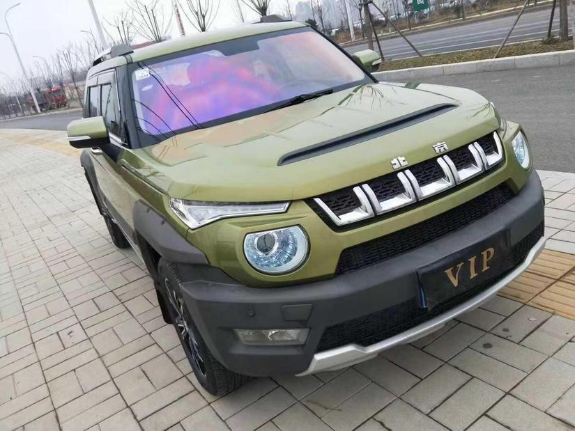 BAIC BAIC BJ20 в цвете и кузовом – это идеальный выбор среди китайских автомобилей. Доступная цена и надежность гарантированы.