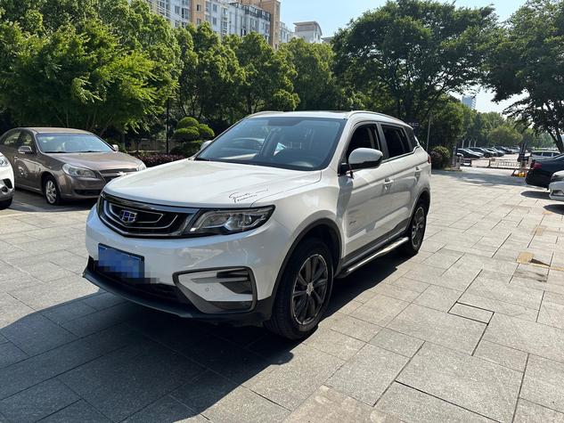 Geely Geely Boyue в цвете и кузовом – это идеальный выбор среди китайских автомобилей. Доступная цена и надежность гарантированы.