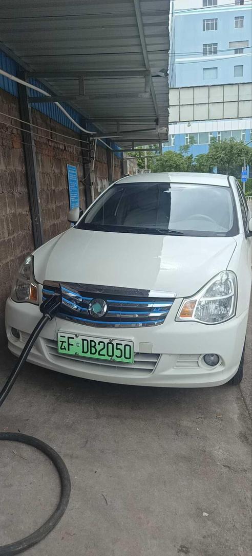 Dongfeng Just For E11K в цвете и кузовом – это идеальный выбор среди китайских автомобилей. Доступная цена и надежность гарантированы.