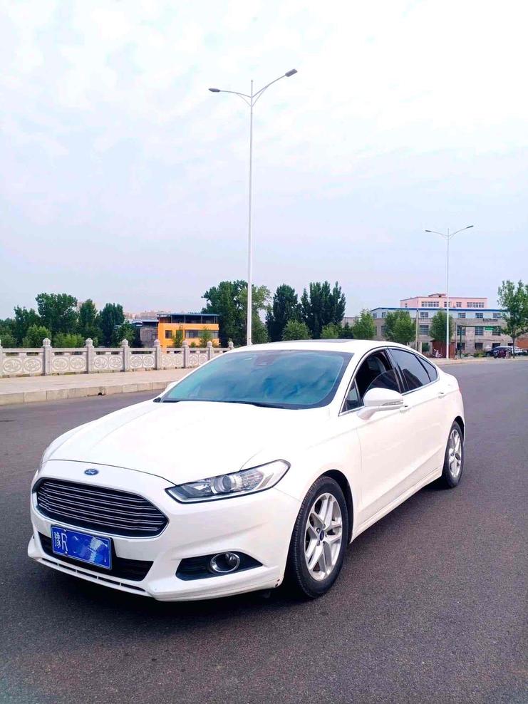 Ford Ford Mondeo в цвете и кузовом – это идеальный выбор среди китайских автомобилей. Доступная цена и надежность гарантированы.