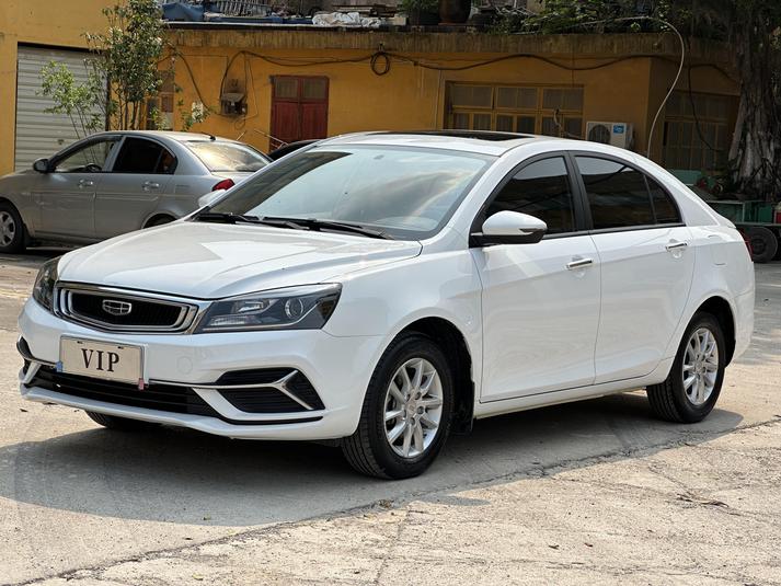 Geely Geely Emgrand в цвете и кузовом – это идеальный выбор среди китайских автомобилей. Доступная цена и надежность гарантированы.