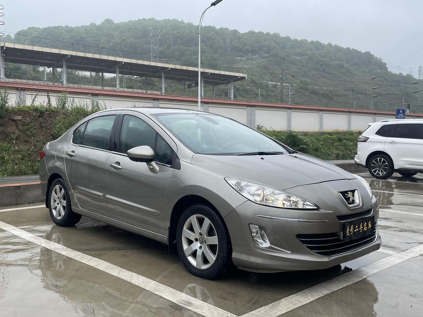 Peugeot Peugeot 408 в цвете и кузовом – это идеальный выбор среди китайских автомобилей. Доступная цена и надежность гарантированы.