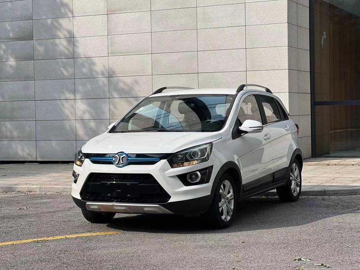 BAIC BJEV BAIC EV EX в цвете и кузовом – это идеальный выбор среди китайских автомобилей. Доступная цена и надежность гарантированы.