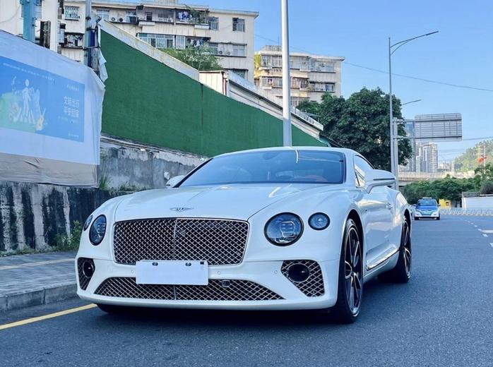Bentley Bentley Continental в цвете и кузовом – это идеальный выбор среди китайских автомобилей. Доступная цена и надежность гарантированы.